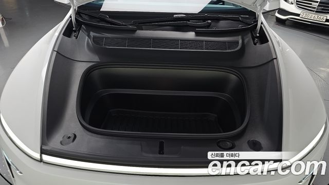 Tesla Model Y RWD - фото 4