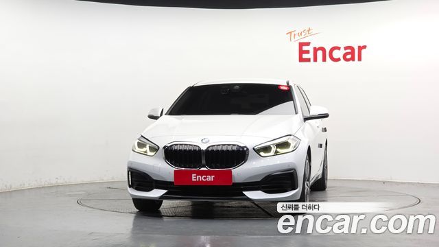 BMW 1-Series F40 120i Advantage - фото 2