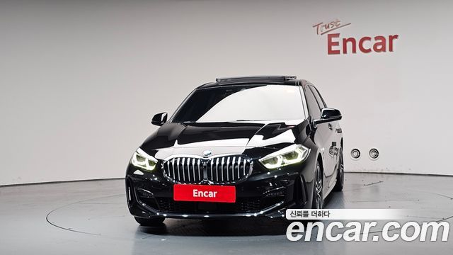 BMW 1-Series F40 120i M Sports - фото 2