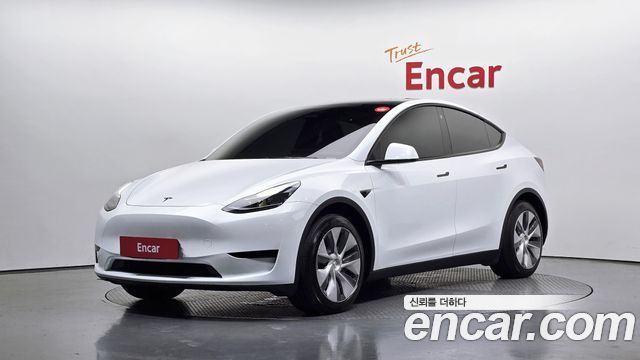 Tesla Model Y RWD - фото 0