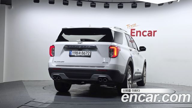 Ford Explorer 6-го поколения 3.0 Platinum 4WD - фото 3