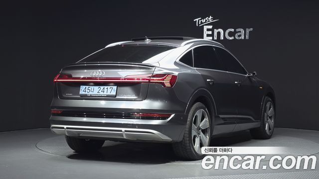 Audi e-tron 55 Quattro Sportback - фото 1