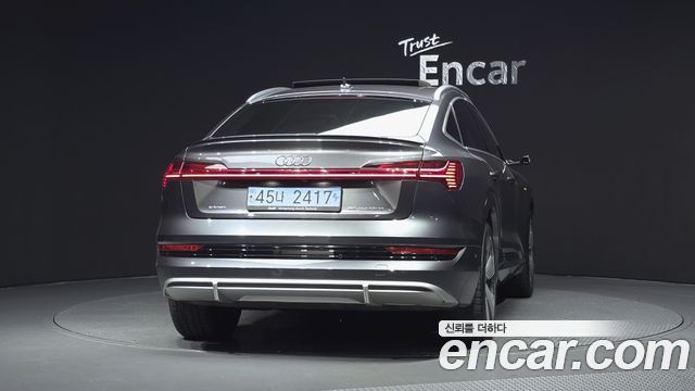 Audi e-tron 55 Quattro Sportback - фото 3