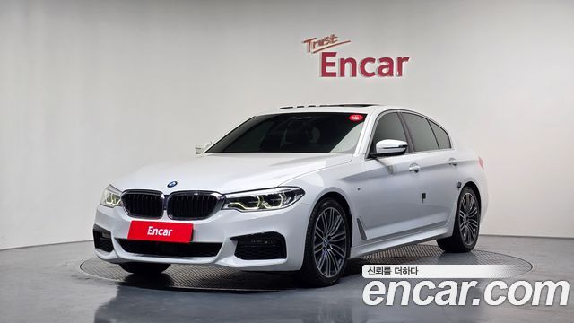 BMW 5-Series G30 520d M Sport Package Plus - фото 0