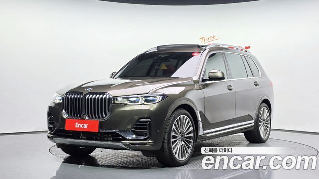 BMW X7 G07 xDrive 40i Design Pure Excellence 6-Seater - фото 0