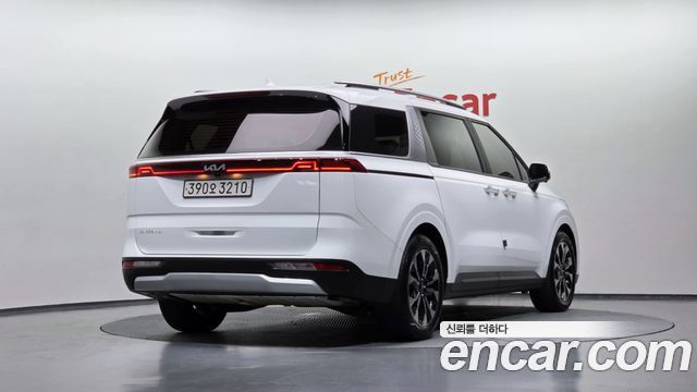Kia Carnival 4-го поколения 9-Seater Prestige - фото 1