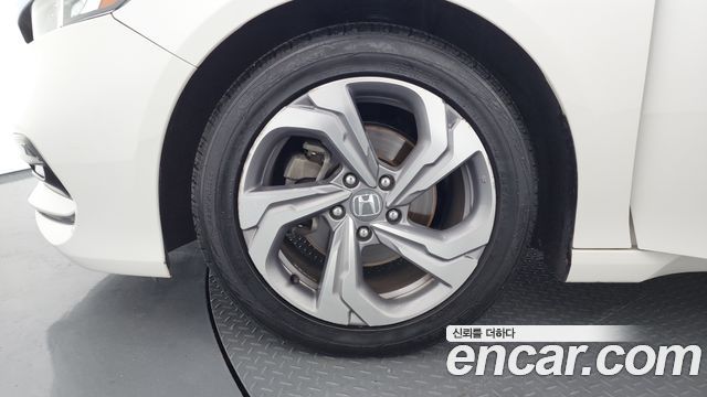 Honda Accord 10-го поколения 1.5 Turbo - фото 4