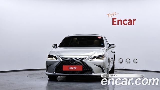 Lexus ES 7-го поколения Luxury Plus - фото 2