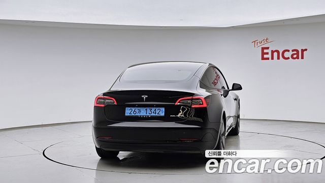 Tesla Model 3 Long Range AWD - фото 3