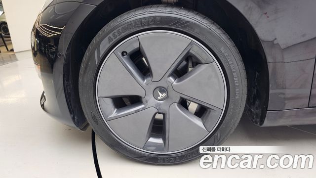 Tesla Model 3 Long Range AWD - фото 4