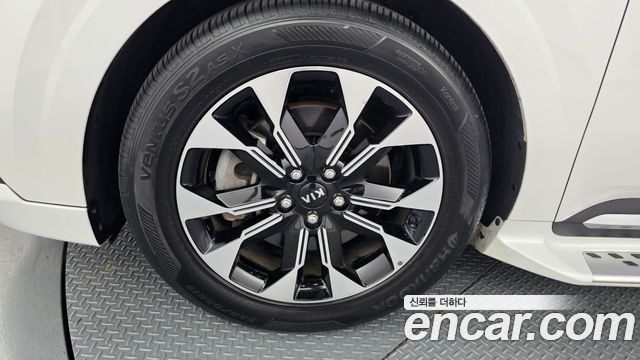 Kia Carnival 4-го поколения Gasoline 9-Seater Hi-Limousine Signature - фото 4