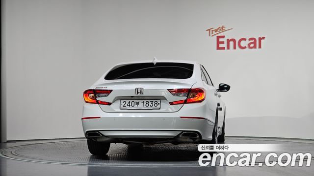 Honda Accord 10-го поколения 1.5 Turbo - фото 3