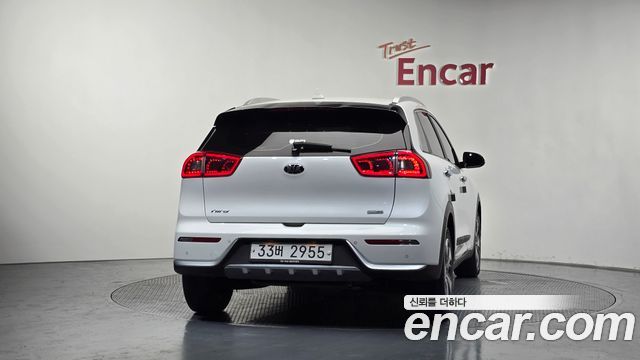 Kia Niro Noblesse - фото 2