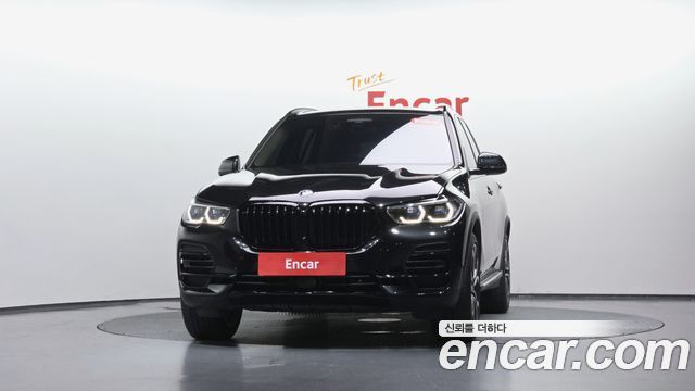 BMW X5 G05 xDrive 40i xLine - фото 1