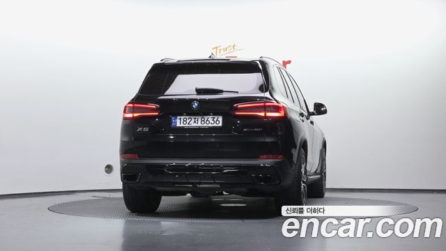 BMW X5 G05 xDrive 40i xLine - фото 2