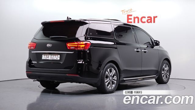 Kia Carnival Новый 11-Seater Prestige - фото 1