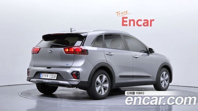 Kia Niro Новый 1.6 HEV Luxury - фото 1