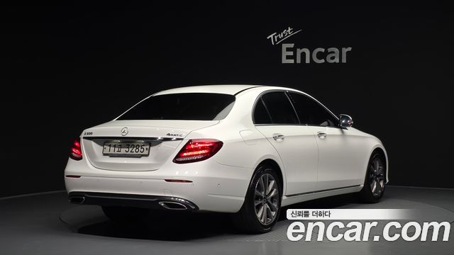 Mercedes-Benz E-Class W213 E300 4MATIC Avnatgarde - фото 1