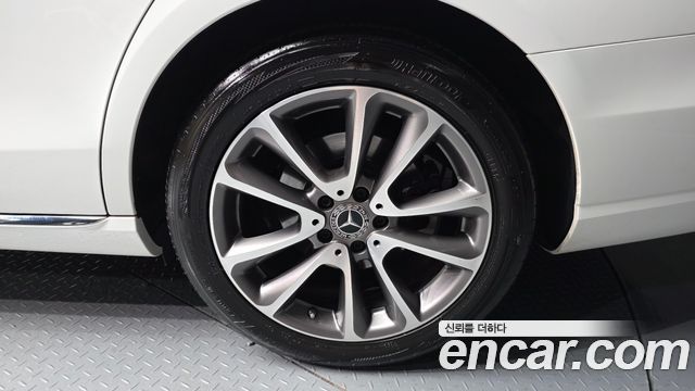 Mercedes-Benz E-Class W213 E300 4MATIC Avnatgarde - фото 4