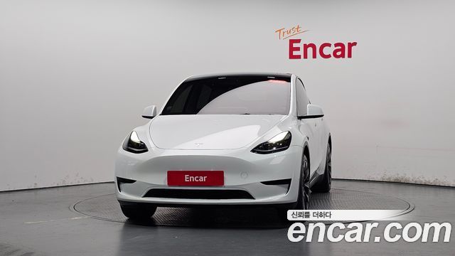 Tesla Model Y RWD - фото 1