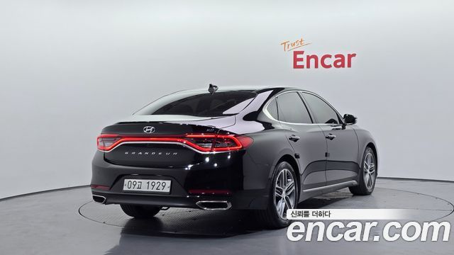 Hyundai Grandeur IG 3.0 Exclusive - фото 1