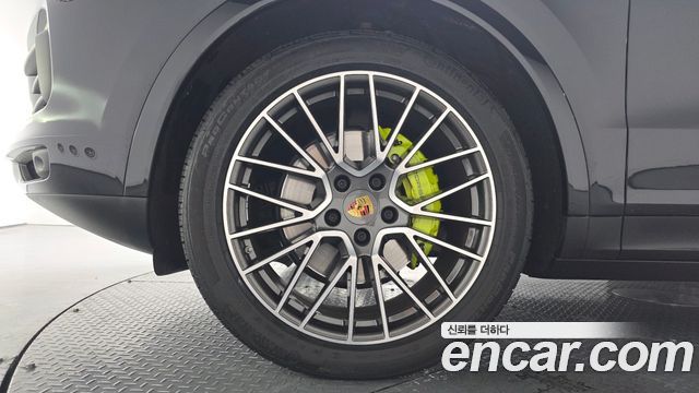 Porsche Cayenne PO536 3.0 E-Hybrid - фото 4