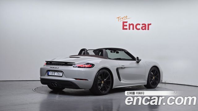 Porsche 718 2.0 - фото 1
