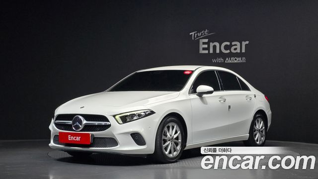 Mercedes-Benz A-Class W177 A220 Sedan - фото 0