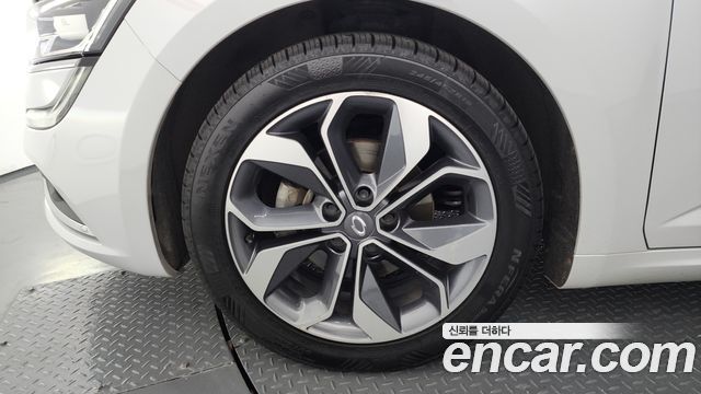 Renault Samsung SM6 2.0 LPe LE - фото 4