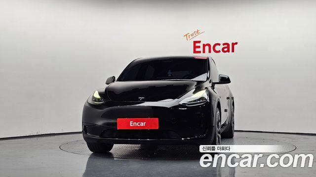 Tesla Model Y RWD - фото 1