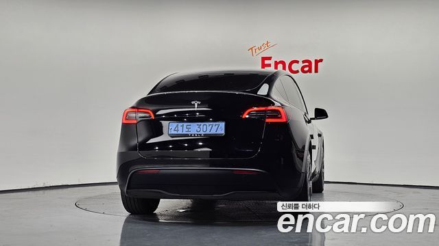 Tesla Model Y RWD - фото 2