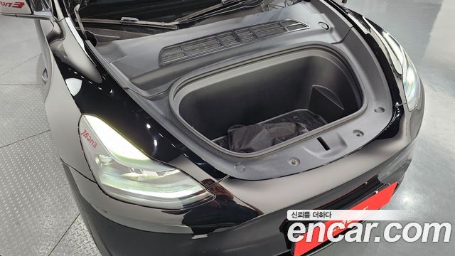 Tesla Model Y RWD - фото 4