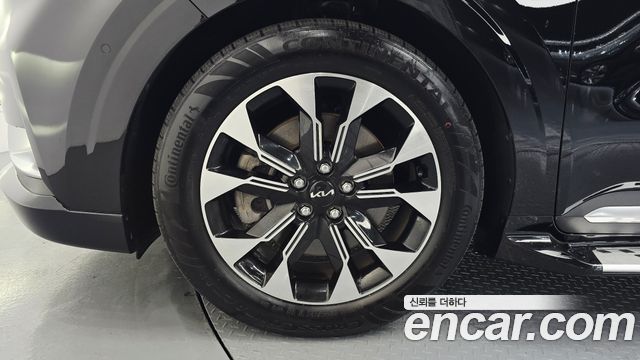 Kia Carnival 4-го поколения Gasoline 9-Seater Hi-Limousine Signature - фото 4