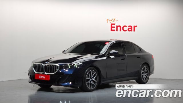 BMW 5-Series G60 520i M Sport - фото 0