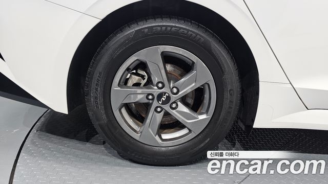 Kia K5 3-го поколения 2.0 LPI(Renter car) Strandard - фото 3