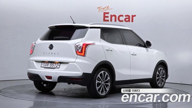SsangYong Tivoli VX 2WD - фото 0