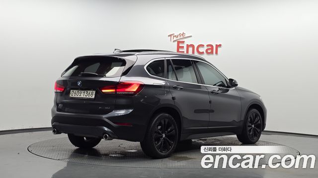 BMW X1 F48 xDrive 18d Advantage - фото 1