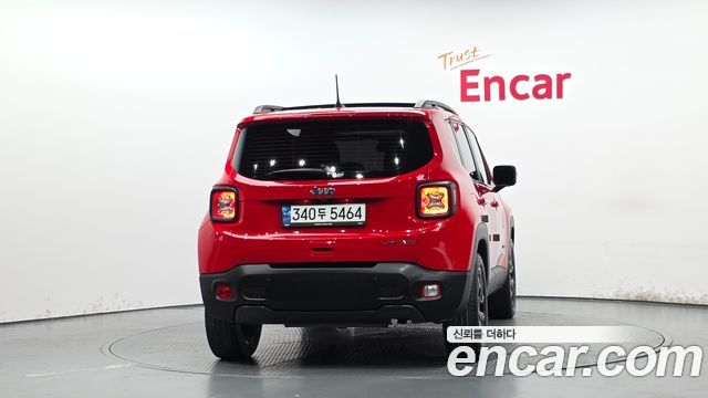 Jeep Renegade 1.3 Limited - фото 3