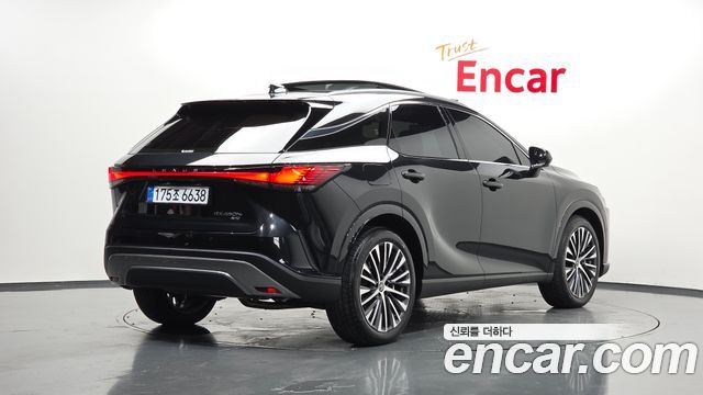 Lexus RX 5-го поколения Luxury - фото 1