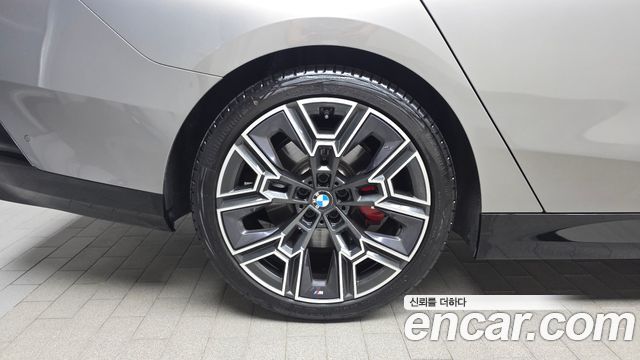 BMW 5-Series G60 530i xDrive M Sport Pro Special Edition - фото 4