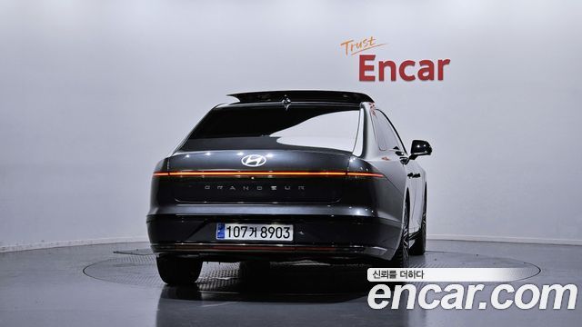 Hyundai Grandeur GN7, гибрид Calligraphy - фото 3