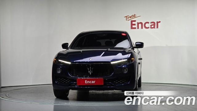 Maserati Levante 3.0 AWD GranLusso - фото 2