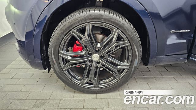 Maserati Levante 3.0 AWD GranLusso - фото 4
