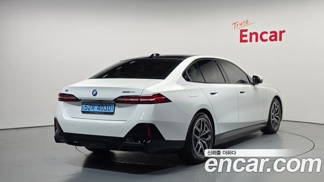 BMW i5 G60 eDrive 40 M Sport - фото 1