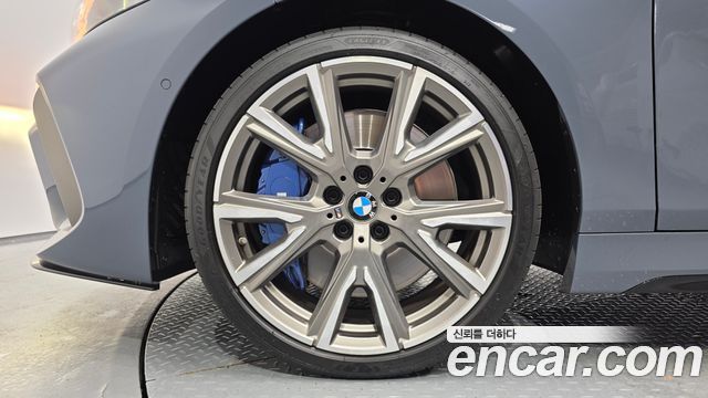 BMW 1-Series F40 M135i xDrive - фото 3