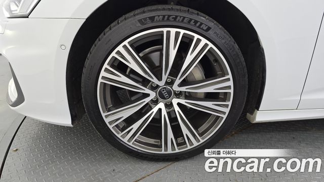 Audi A6 C8 45 TFSI Quattro - фото 4
