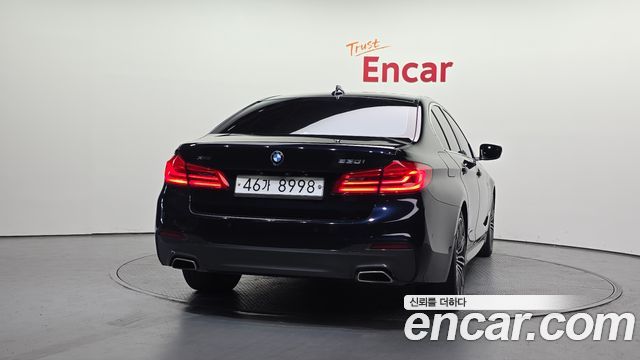 BMW 5-Series G30 530i xDrive M Sport Package Plus - фото 3