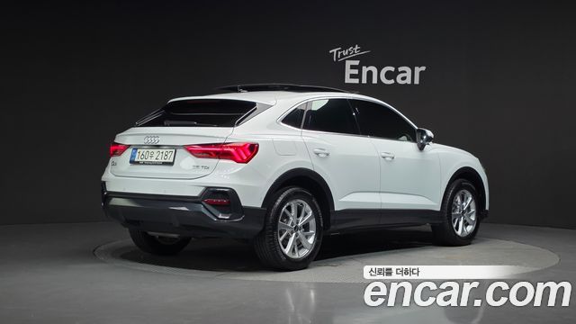 Audi Q3 F3 35 TDI Premium Sportback - фото 1