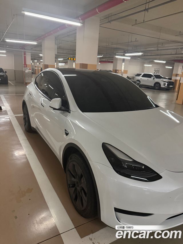 Tesla Model Y RWD - фото 3