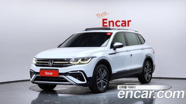 Volkswagen Tiguan 2.0 TSI Prestige - фото 0